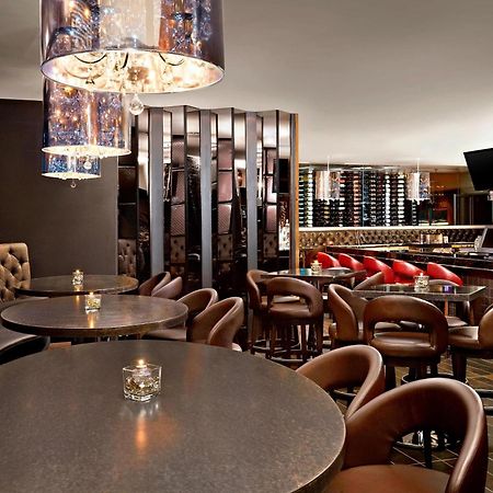 Four Points By Sheraton Hotel & Suites Calgary West Kültér fotó