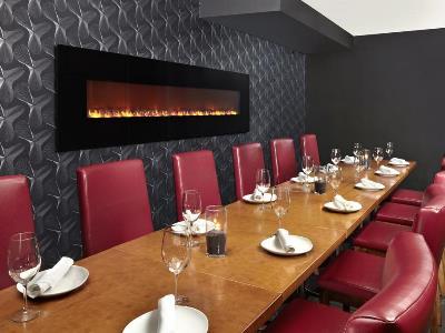 Four Points By Sheraton Hotel & Suites Calgary West Kültér fotó