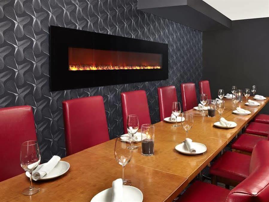 Four Points By Sheraton Hotel & Suites Calgary West Kültér fotó